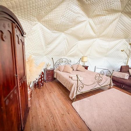 Готель Glamping Pod Orlem Cedynia Екстер'єр фото