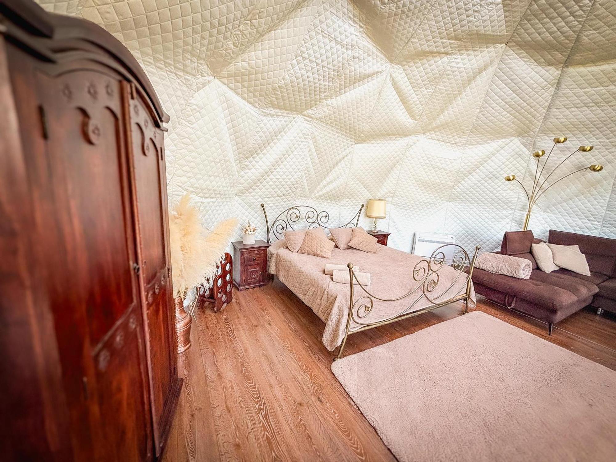 Готель Glamping Pod Orlem Cedynia Екстер'єр фото