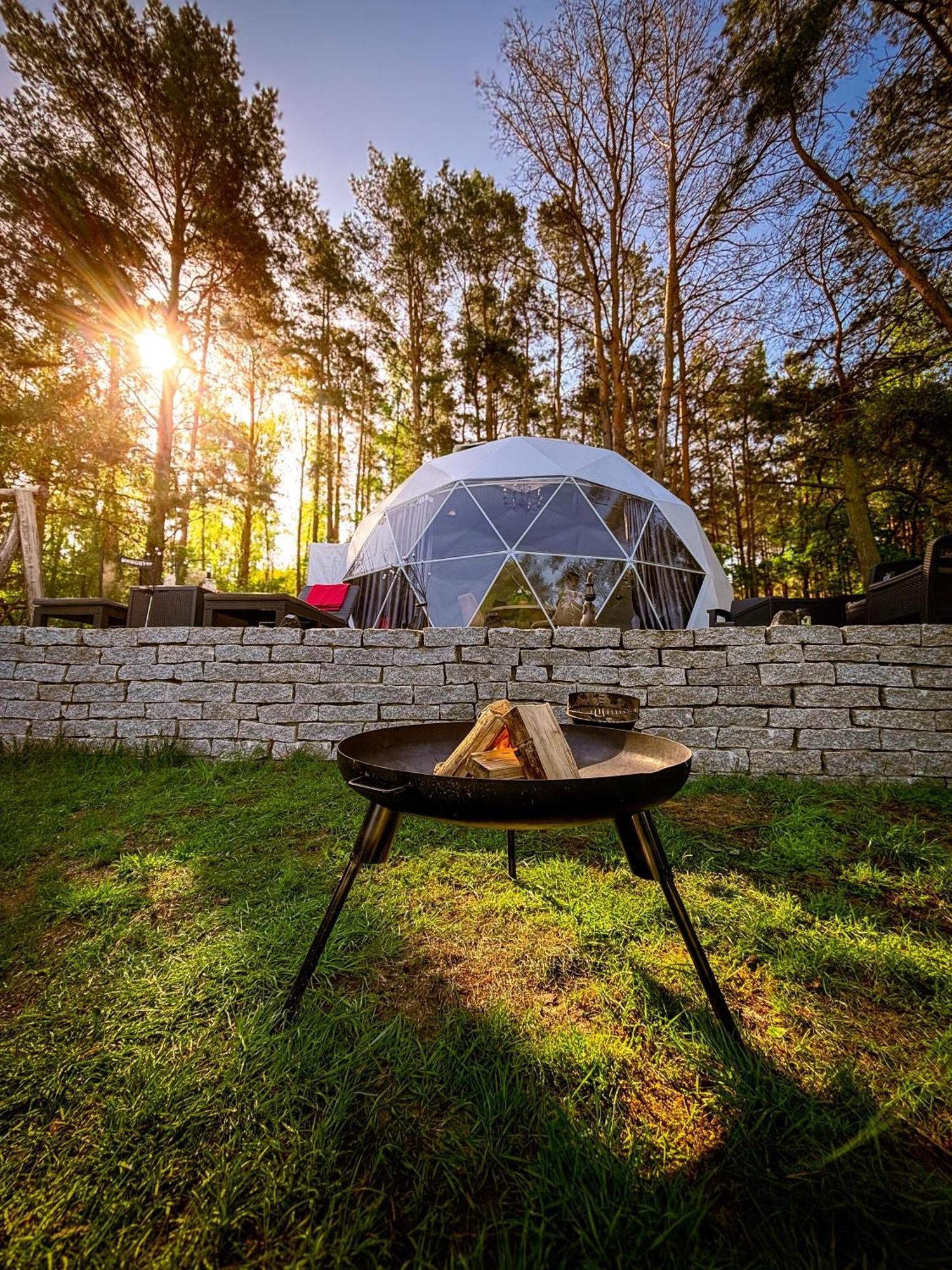Готель Glamping Pod Orlem Cedynia Екстер'єр фото